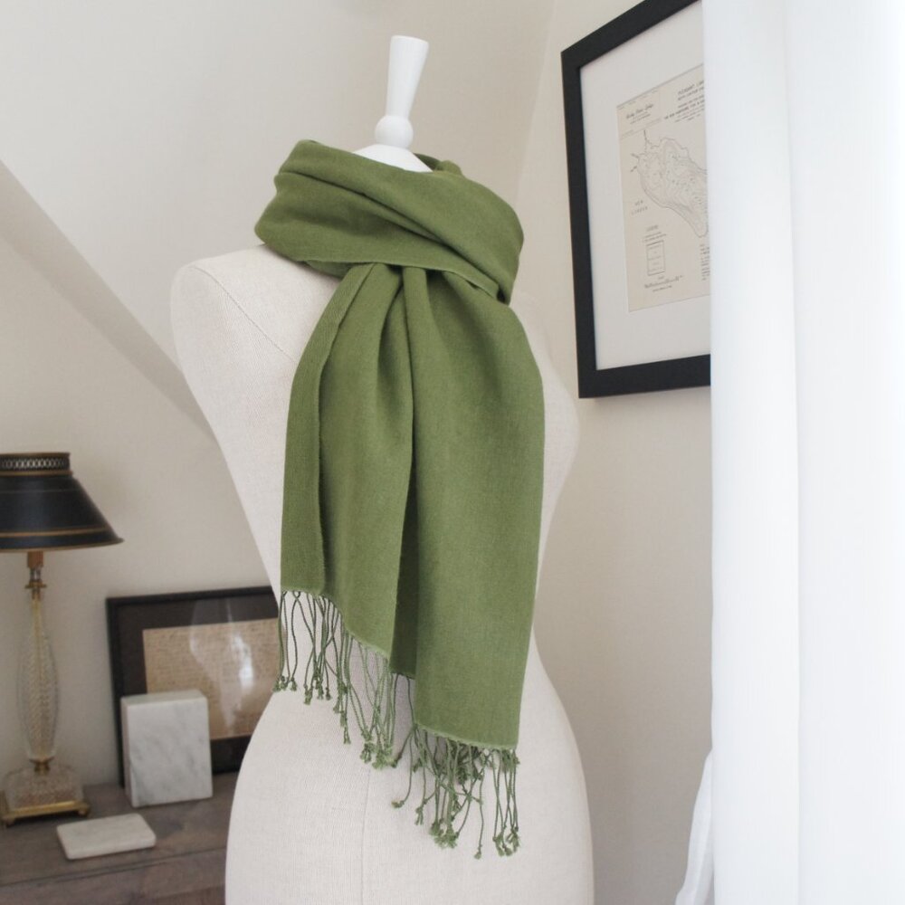 Large Vintage Olive Green Pashmina & Silk Scarf Shawl - Picture 12 of 15